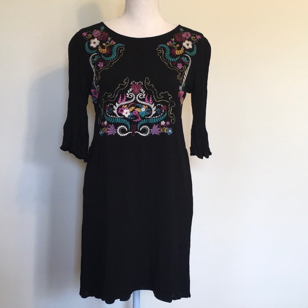 Xhilaration Embroidered Boho Mini Dress Sz M